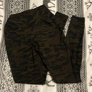 Alphalete Surface Power Legging - Dark Olive Camo